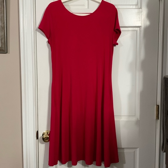 Susan Graver Dresses & Skirts - 💲💲💲 Susan Graver Ted Dress with Pockets.  V-neck back with strap.  Size S